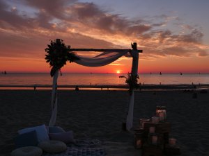 beach-proposal-sunset